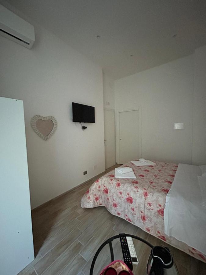 Savastano House Duomo Hotel Naples Exterior photo